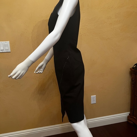 Dress - Picture 5 of 10